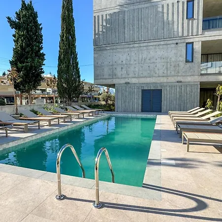Malberry Park 301 - Modern 2 Bedroom With Pool, Gym, Jaccuzi