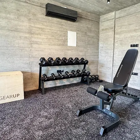 Malberry Park 301 - Modern 2 Bedroom With Pool, Gym, Jaccuzi Apartment Paphos