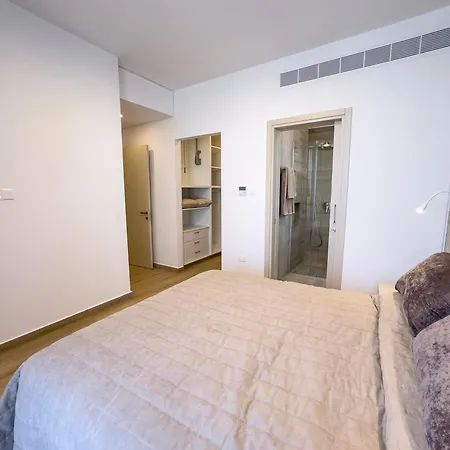 Apartament Malberry Park 301 - Modern 2bedroom With Shared Heated Pool, Sauna, Gym, Jacuzzi Paphos