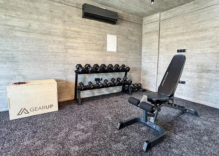 Malberry Park 301 - Modern 2bedroom With Shared Heated Pool, Sauna, Gym, Jacuzzi Apartamento Paphos