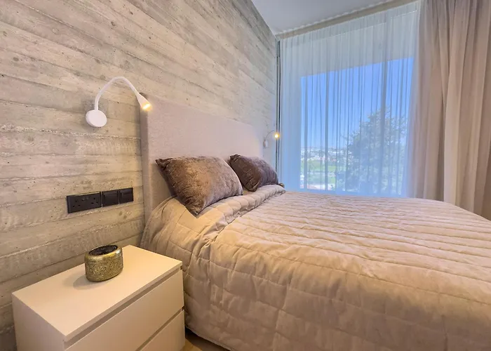 Apartamento Malberry Park 301 - Modern 2bedroom With Shared Heated Pool, Sauna, Gym, Jacuzzi