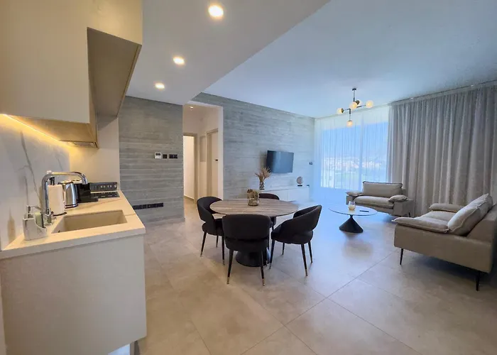 Malberry Park 301 - Modern 2bedroom With Shared Heated Pool, Sauna, Gym, Jacuzzi Lejlighed